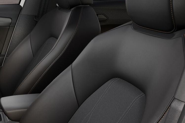 Cupra Leon Hatchback 1.5 eTSI V1 Design Edition 5dr DSG image 7