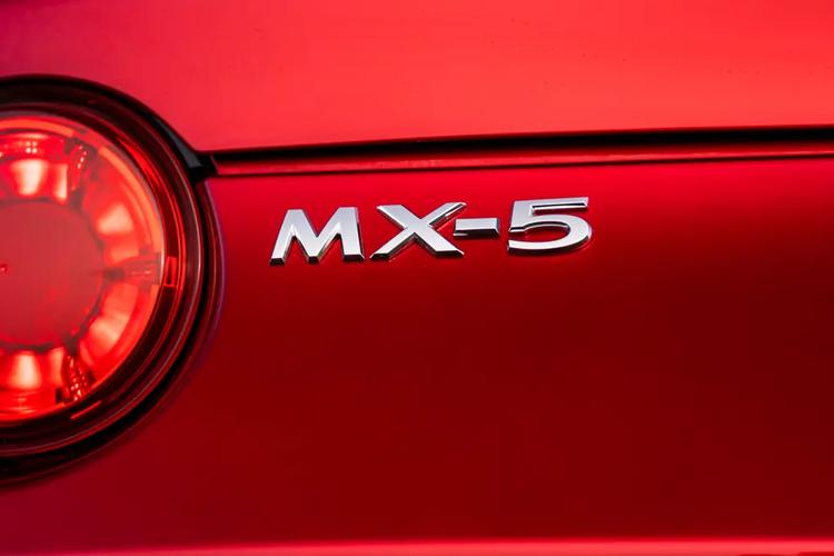 Mazda Mx-5 Rf Convertible 1.5 [132] Prime-Line 2dr image 7