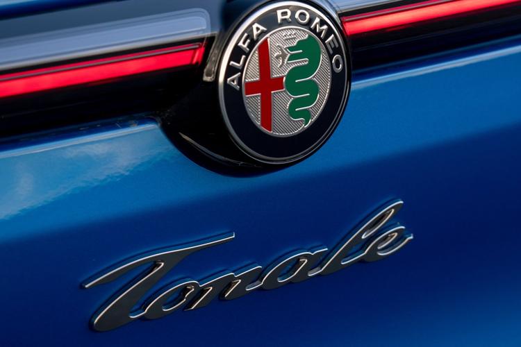 Alfa Romeo Tonale Hatchback 1.5 MHEV Veloce 5dr Auto image 7